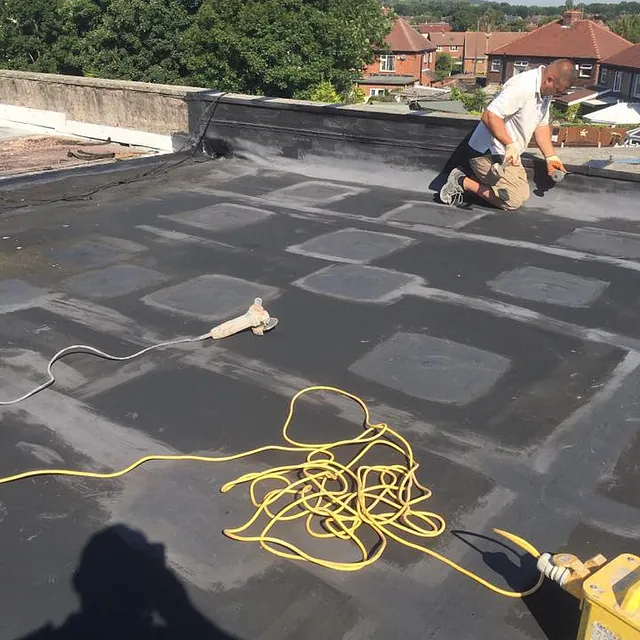 flat roofers